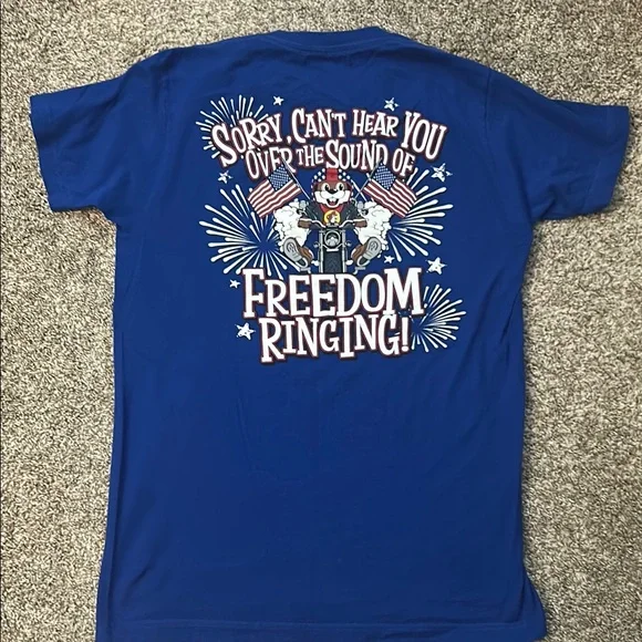 Buc-ee’s Blue Graphic T-Shirt with Patriotic Design - Picture 2 of 3